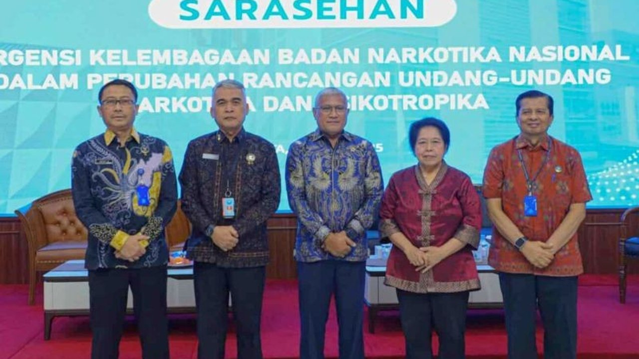 Badan Narkotika Nasional (BNN) mendesak agar revisi RUU Narkotika dan Psikotropika memberikan kejelasan peran dan kewenangan lembaga penegak hukum demi efektifitas pemberantasan narkotika.