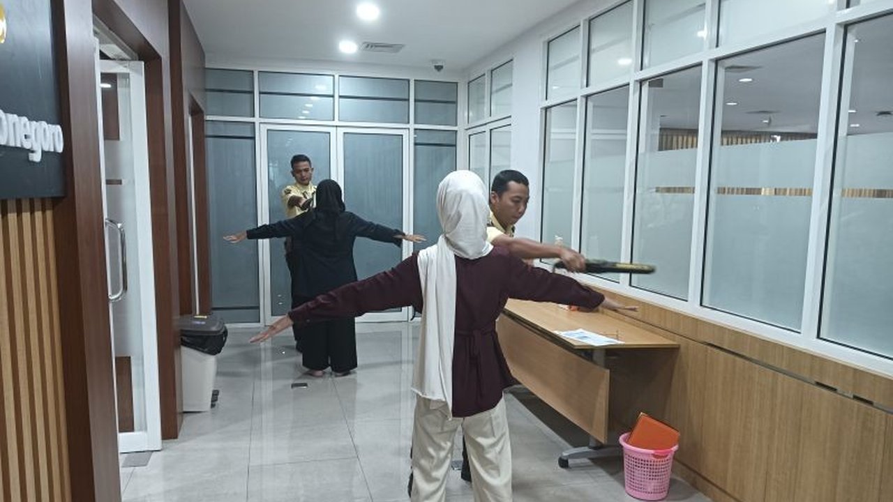 Universitas Diponegoro (Undip) Semarang siapkan 68 metal detector untuk mengamankan UTBK 2025 dan cegah kecurangan ujian.