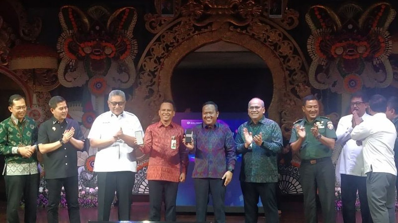 Seluruh pemerintah daerah di Bali telah bertransformasi digital, meningkatkan transparansi dan efisiensi keuangan daerah serta meraih penghargaan bergengsi.