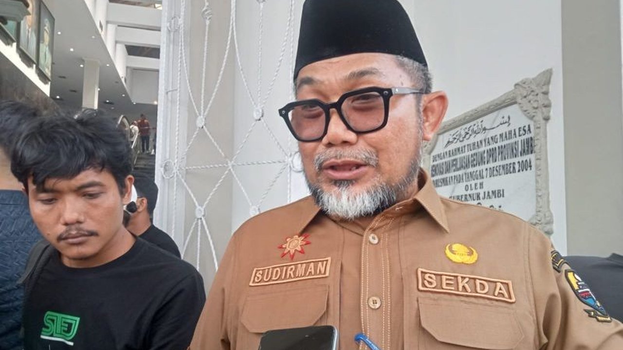 Provinsi Jambi diproyeksikan menerima dana karbon sebesar Rp1,1 triliun dari Bank Dunia untuk mendukung pengelolaan hutan berkelanjutan,  sebuah langkah signifikan dalam upaya pelestarian lingkungan dan peningkatan ekonomi daerah.