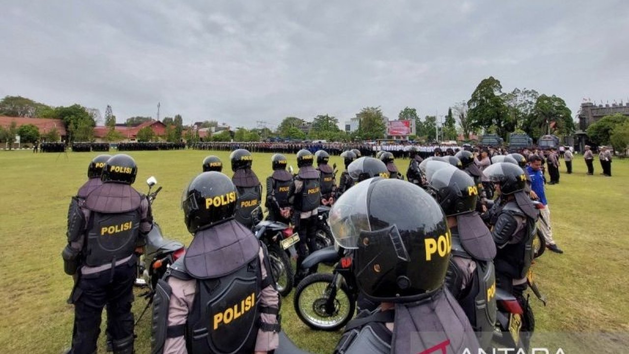 Sebanyak 2.146 personel gabungan TNI, Polri, dan Pemda Kalteng siap mengamankan Hari Buruh 1 Mei 2024, demi mencegah gangguan keamanan dan ketertiban.