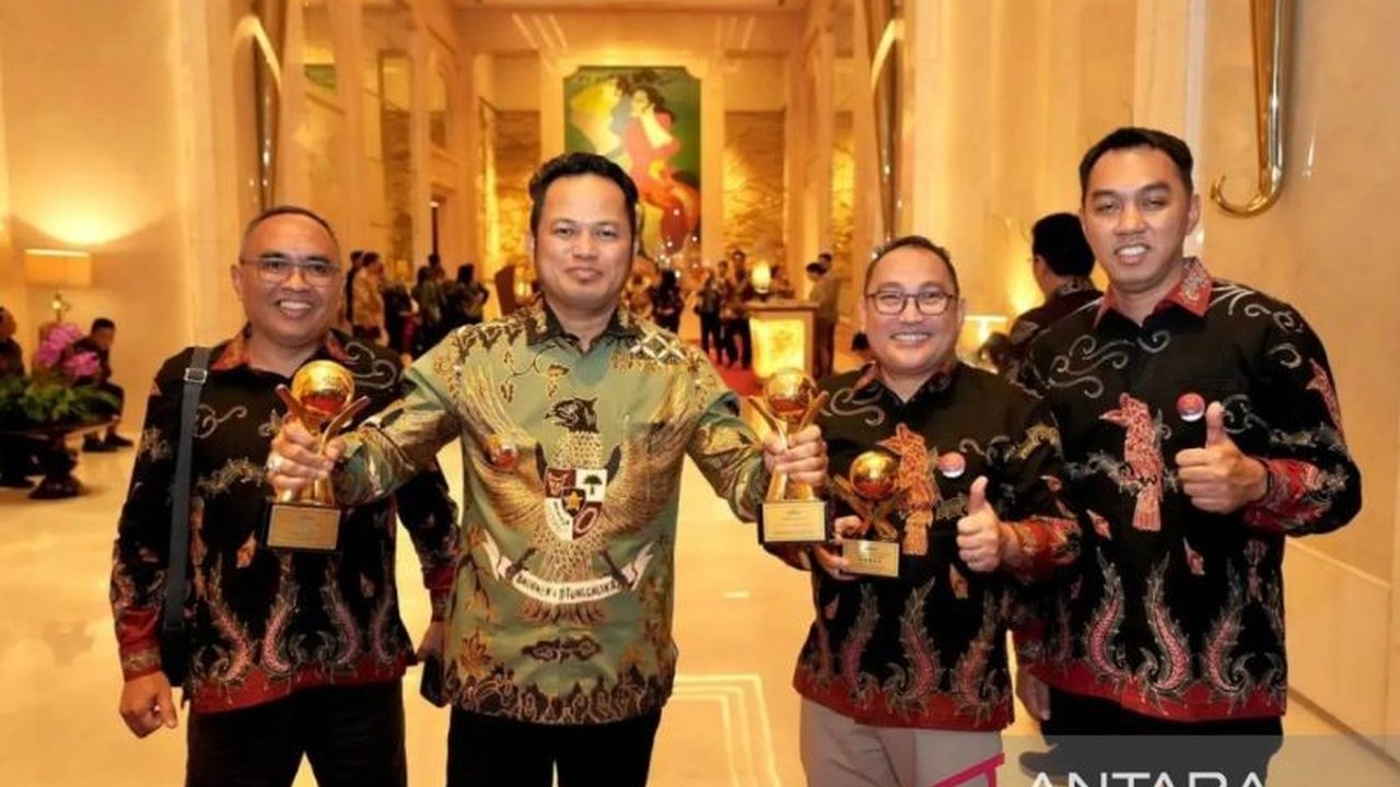 Gubernur Kaltim mendorong peningkatan kinerja BUMD di daerahnya dengan mencontoh kesuksesan Jawa Tengah, serta menekankan pentingnya digitalisasi untuk mengoptimalkan potensi daerah.