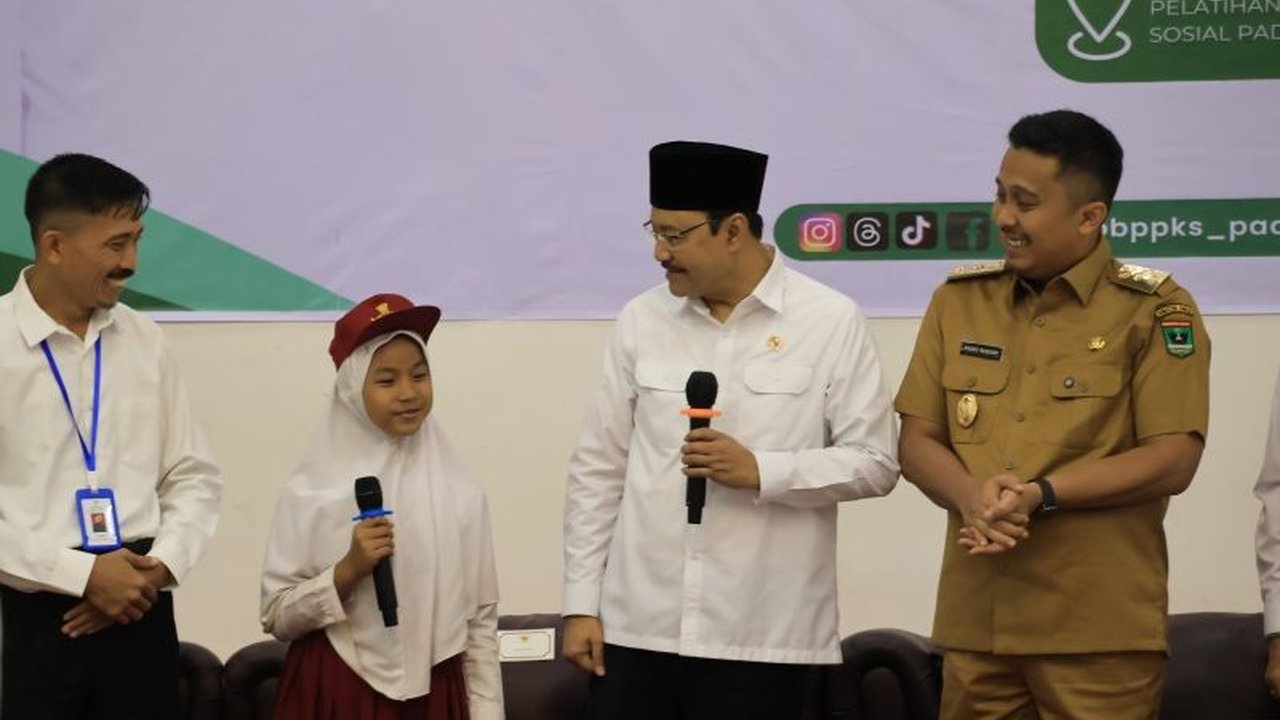 Menteri Sosial Saifullah Yusuf mengingatkan pentingnya pengawasan ketat untuk mencegah Korupsi, Kolusi, dan Nepotisme (KKN) dalam rekrutmen siswa Sekolah Rakyat, demi keberhasilan program pengentasan kemiskinan.
