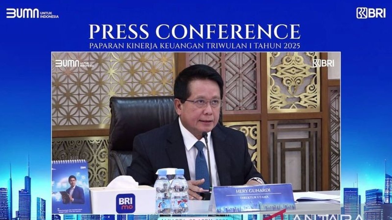 Direktur Utama BRI menyatakan perang tarif AS diproyeksikan tidak berdampak signifikan pada bisnis BRI, yang tetap tumbuh positif di tengah ketidakpastian ekonomi global dengan laba bersih Rp13,8 triliun di kuartal I 2025.