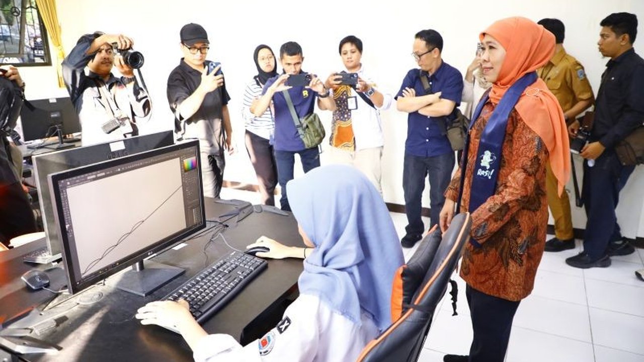 Gubernur Khofifah optimistis Cyber Defense Academy (CDA) di KEK Singhasari akan menjadi pusat pelatihan siber terkemuka di ASEAN, mencetak talenta digital unggul dan memperkuat keamanan siber Indonesia.