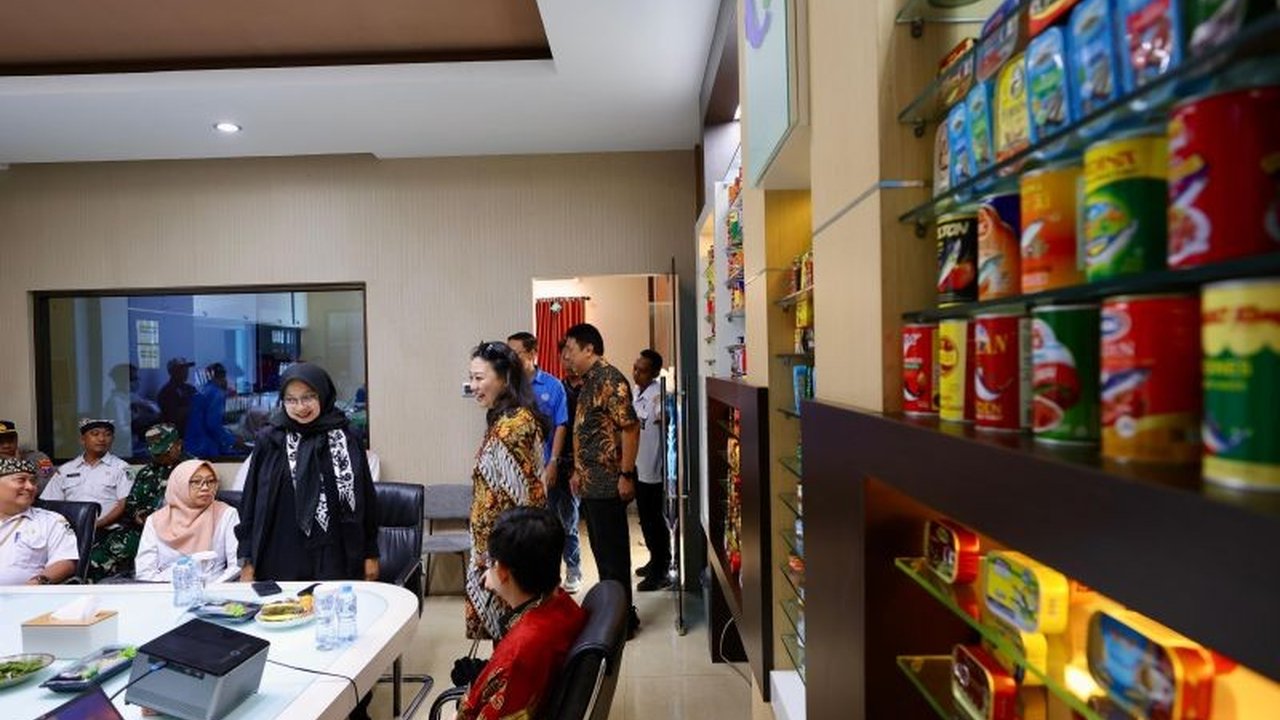 PT Pasifik Harvest Indonesia di Banyuwangi raih kesuksesan ekspor ikan kaleng ke 80 negara di lima benua, dengan nilai mencapai 196 juta dolar AS pada tahun 2025.