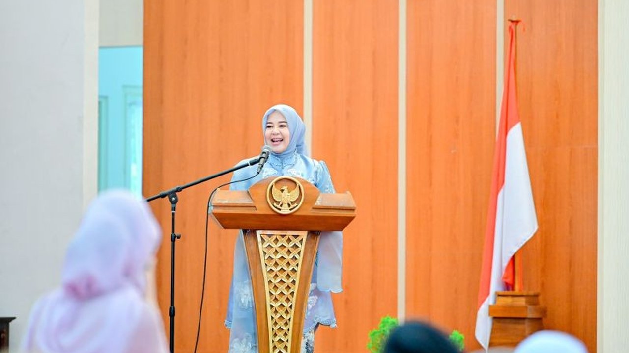 Wakil Gubernur Sulsel, Fatmawati Rusdi, menekankan pentingnya perempuan yang memegang jabatan untuk memberikan dampak nyata bagi masyarakat, bukan hanya sebagai simbol.