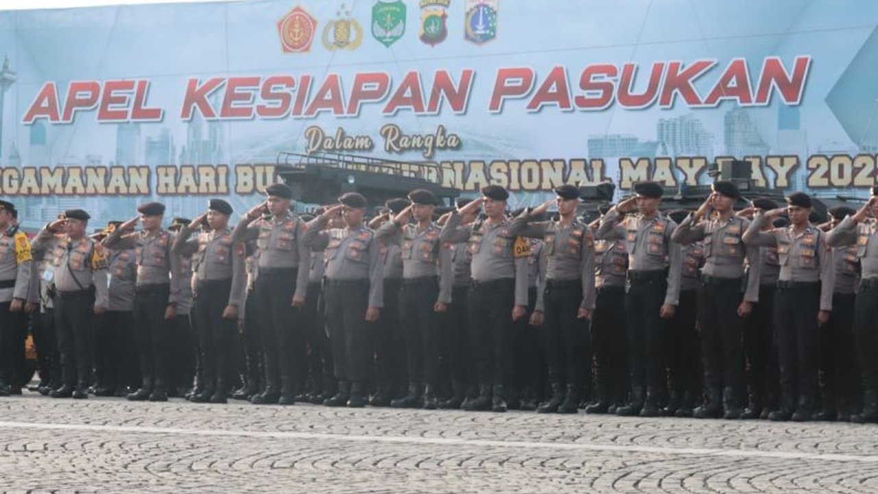 Sebanyak 13.701 personel gabungan TNI, Polri, dan Pemda bersiaga di titik strategis Monas untuk mengamankan peringatan Hari Buruh Internasional 2025 yang dihadiri Presiden Prabowo Subianto.