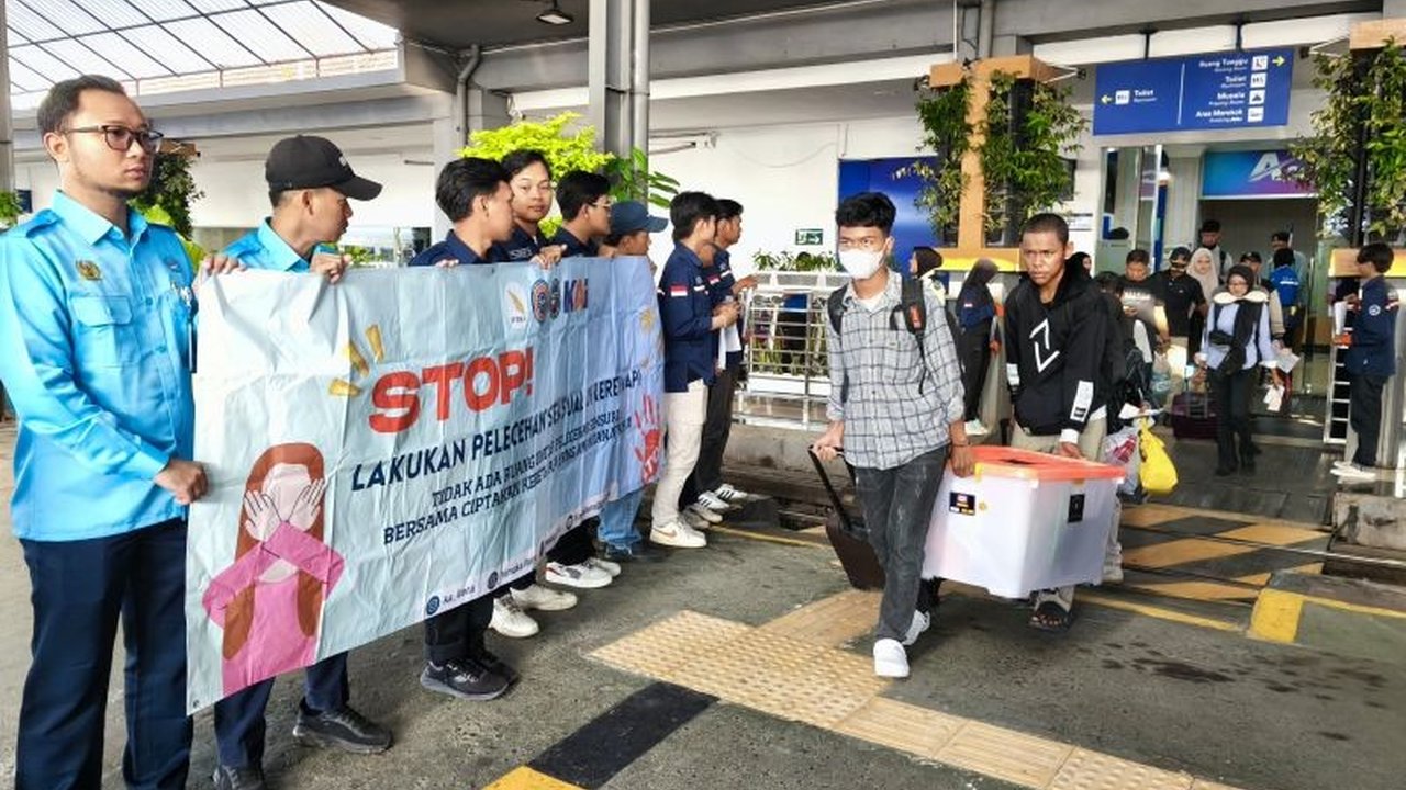 PT Kereta Api Indonesia (KAI) Divre IV Tanjungkarang gencar sosialisasikan pencegahan pelecehan seksual di transportasi publik, berkomitmen berikan sanksi tegas pada pelaku.