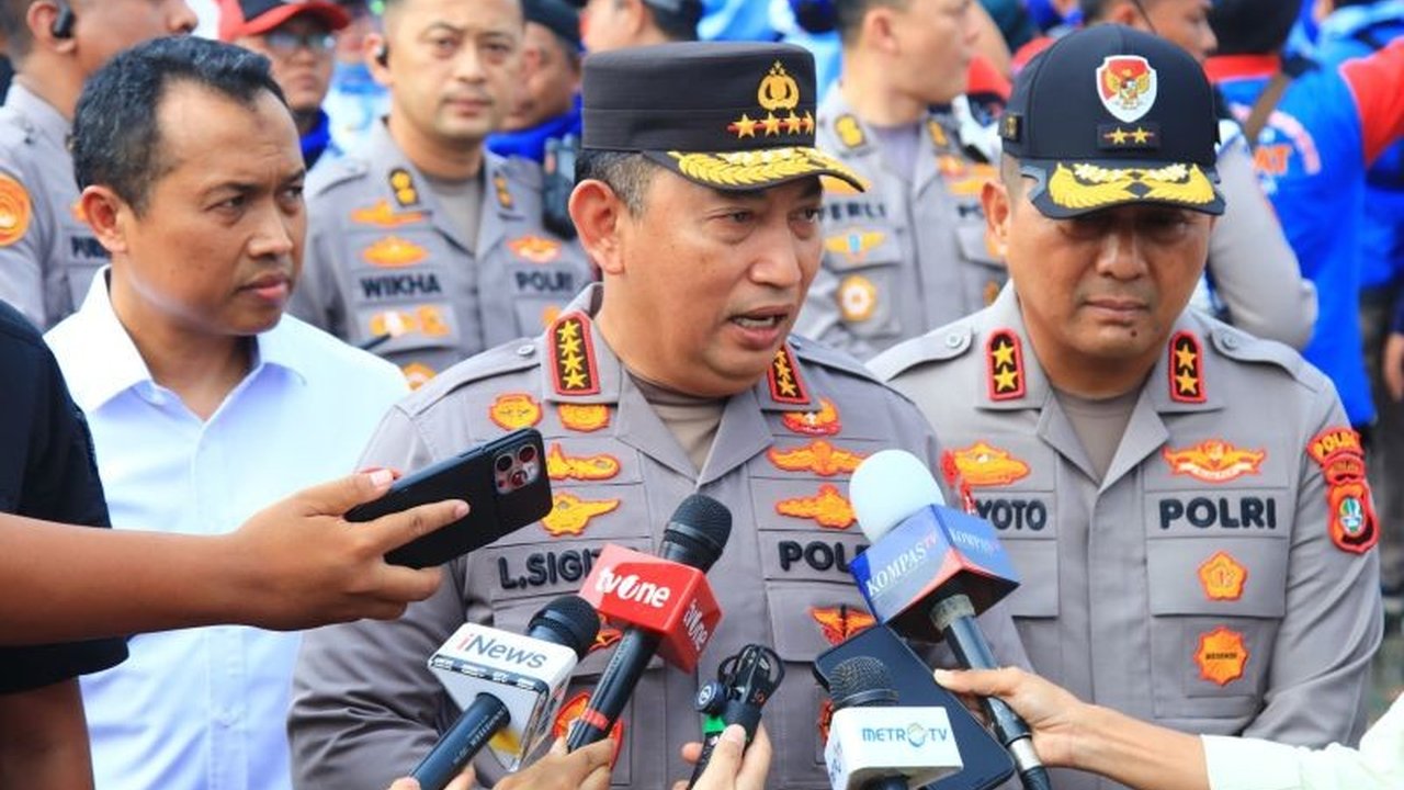 Kapolri Jenderal Listyo Sigit Prabowo memastikan pengamanan May Day di Monas, Jakarta Pusat, akan berjalan lancar dan kondusif, dengan harapan kehadiran Presiden Jokowi membawa kabar baik bagi buruh.