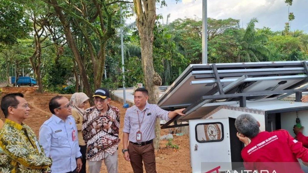 Politeknik Negeri Banjarmasin (Poliban) berkolaborasi dengan Pemkot Banjarmasin menggunakan teknologi canggih untuk mendeteksi dan memantau pencemaran air lindi di TPAS Basirih, membantu mengatasi masalah sampah darurat di kota tersebut.