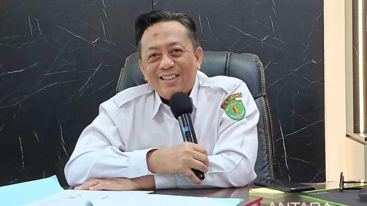 Peringatan Hari Buruh Internasional di Kalimantan Timur menjadi momentum penting untuk memperkuat hubungan industrial antara pekerja, pengusaha, dan pemerintah, dengan fokus pada peningkatan kompetensi dan perlindungan pekerja.