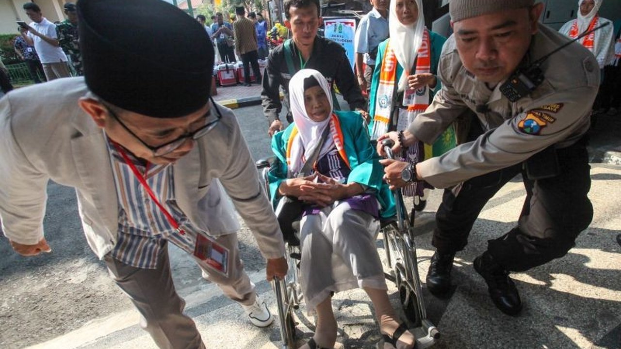 PPIH Embarkasi Surabaya telah menyelesaikan sekitar 80 persen proses visa jamaah calon haji (JCH), dengan total 30.000 dokumen dari 36.845 dokumen, dan mempersiapkan fasilitas 