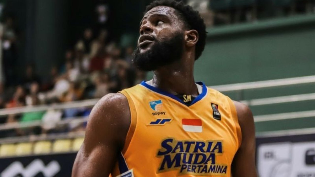 Satria Muda Pertamina Jakarta melepas pemain asingnya, Wendell Lewis, di tengah musim IBL 2025 karena dinilai belum memenuhi kebutuhan tim di sektor pertahanan.