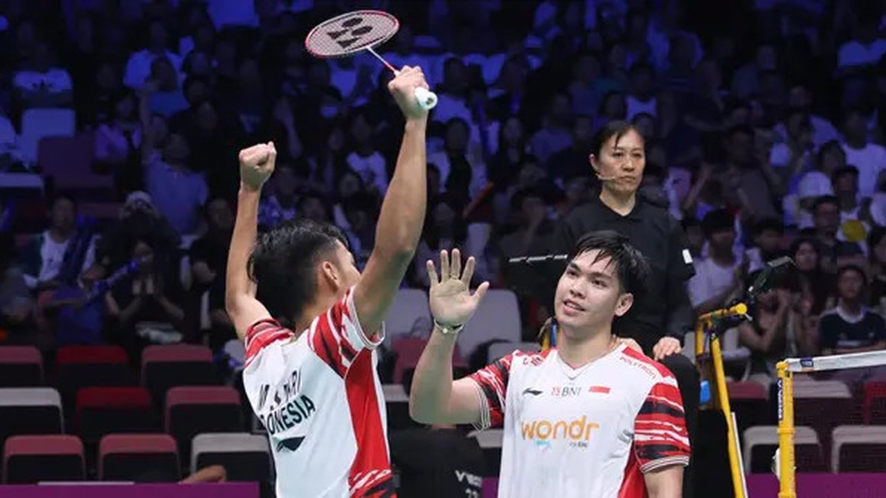 Ganda putra Indonesia, Muhammad Shohibul Fikri/Daniel Marthin, berhasil mengalahkan pasangan Denmark, Kim Astrup/Anders Skaarup Rasmussen, dengan dua gim langsung 21-16, 21-18 pada laga terak