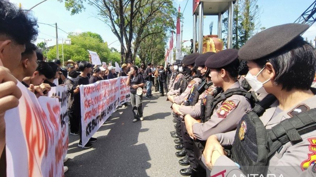Peringatan May Day di Palangka Raya diwarnai aksi demonstrasi buruh sawit yang menuntut perlindungan khusus, kenaikan upah, dan sanksi tegas bagi perusahaan nakal.