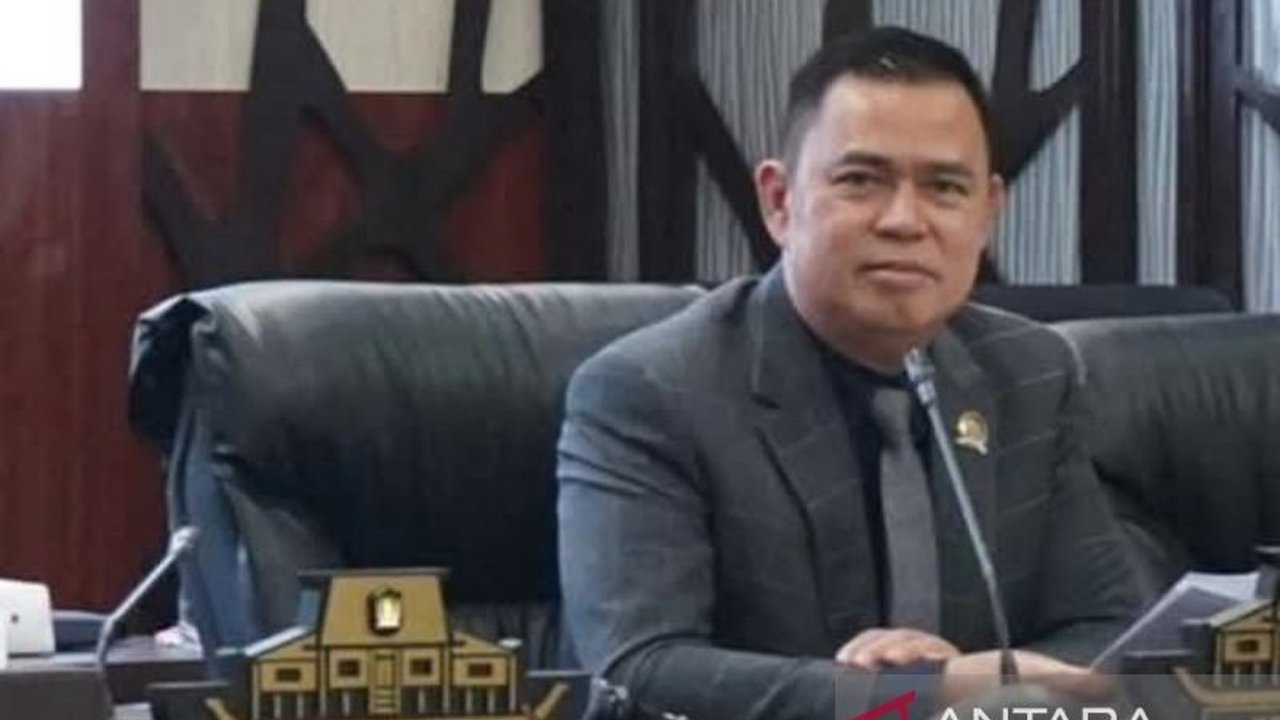 DPRD Banjarmasin menyetujui pembahasan Raperda pengembangan kota layak anak untuk meningkatkan perlindungan dan pemenuhan hak-hak anak, serta menargetkan predikat kota layak anak paripurna.