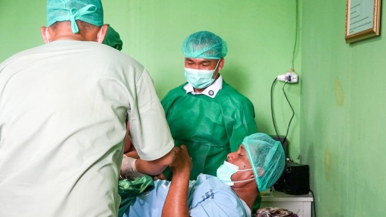 Program KB jangka panjang gratis di Indonesia, bukti nyata negara hadir dalam mewujudkan keluarga berkualitas dengan menekan angka 2,9 juta anak yang kehilangan peran ayah.