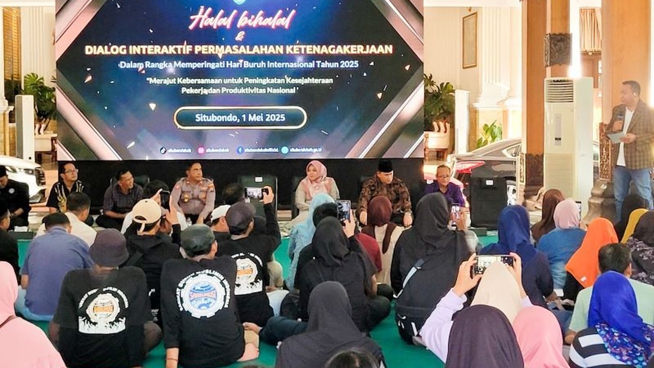 Peringatan Hari Buruh di Situbondo diwarnai dialog antara buruh dan Pemkab Situbondo, membahas masalah THR, UMK, dan status karyawan yang belum jelas.