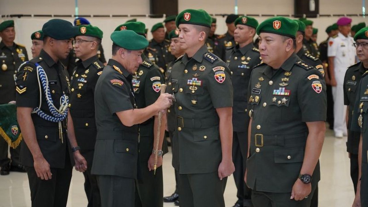 Kolonel Inf Candra resmi menjabat Kapendam IX/Udayana, berkomitmen optimalkan penerangan untuk membangun komunikasi positif antara TNI dan masyarakat di Bali, NTB, dan NTT.
