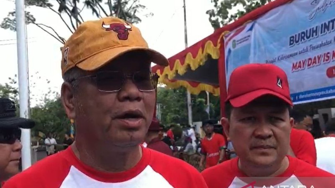 Pemerintah Provinsi Kalimantan Barat mendorong kerja sama antara buruh, pengusaha, dan pemerintah untuk meningkatkan kesejahteraan pekerja dan pertumbuhan ekonomi daerah, ditandai dengan peringatan Hari Buruh Internasional 2025.