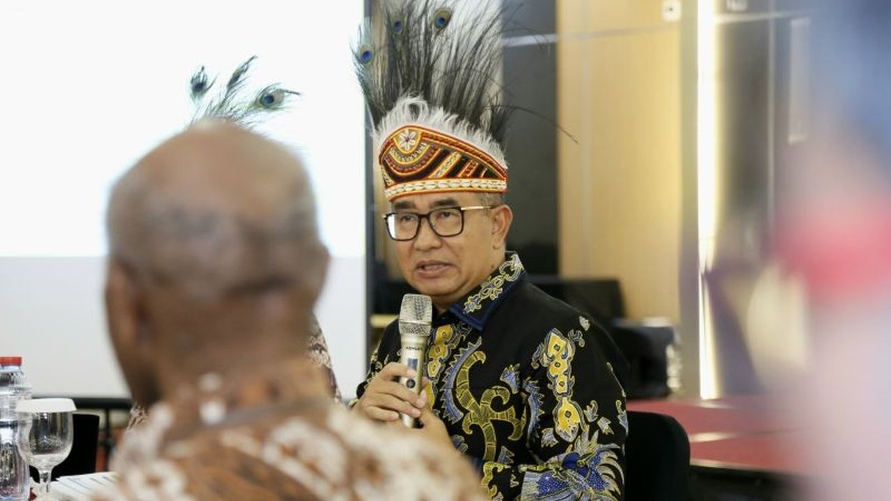 Kementerian Dalam Negeri mengapresiasi kinerja Pemprov Papua Tengah yang dinilai paling progresif dalam menjalankan 12 agenda utama peta jalan pembangunan Daerah Otonom Baru (DOB) di Papua, meskipun masih ada dua agenda yang perlu segera diselesaikan.