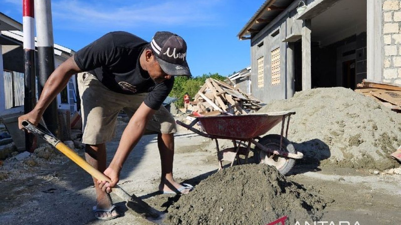 Pemerintah Provinsi Papua menjadikan Hari Buruh Internasional 2025 sebagai momentum untuk meningkatkan jaminan keselamatan kerja, kesehatan, dan kesejahteraan para pekerja di seluruh Papua, serta mendorong investasi dan pertumbuhan ekonomi.