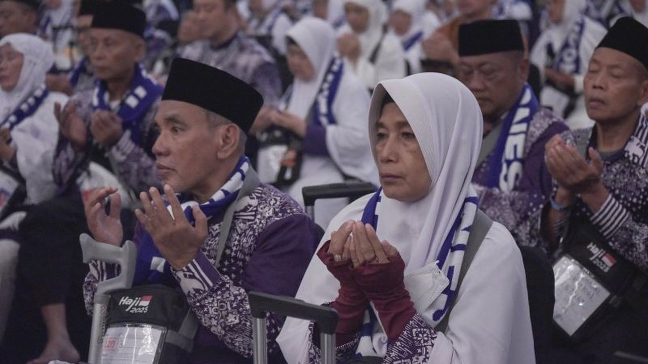 Petugas PPIH Arab Saudi siapkan alternatif jalur penerimaan jamaah haji kloter pertama di Bandara Madinah untuk mengantisipasi berbagai kendala, termasuk penggunaan jalur cepat atau terminal haji.