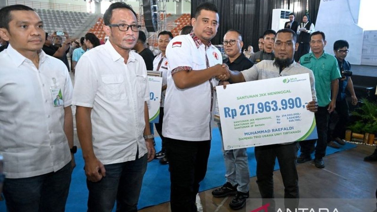 BPJAMSOSTEK Sumut berkomitmen tingkatkan perlindungan pekerja informal, berikan 1.800 paket sembako, dan dorong program pendaftaran mandiri inovatif melalui berbagai skema.