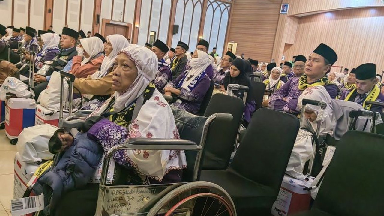 Menteri Agama mengimbau jamaah haji Indonesia untuk tidak memaksakan shalat Arbain di Madinah demi menjaga kesehatan dan kelancaran ibadah haji, terutama di Arafah, Muzdalifah, dan Mina.