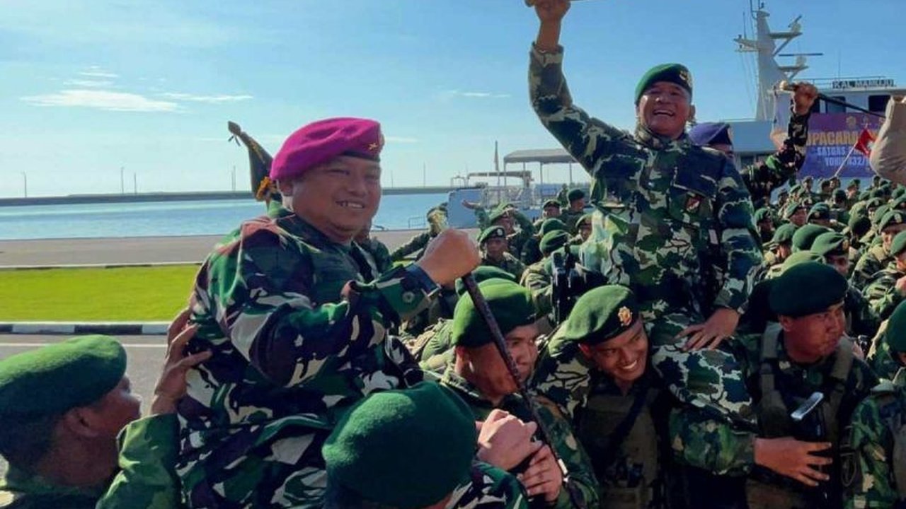 462 personel Satgas Pamtas RI-PNG Mobile Yonif 432 Kostrad disambut meriah di Makassar setelah menyelesaikan tugas selama satu tahun di perbatasan RI-PNG yang rawan konflik.