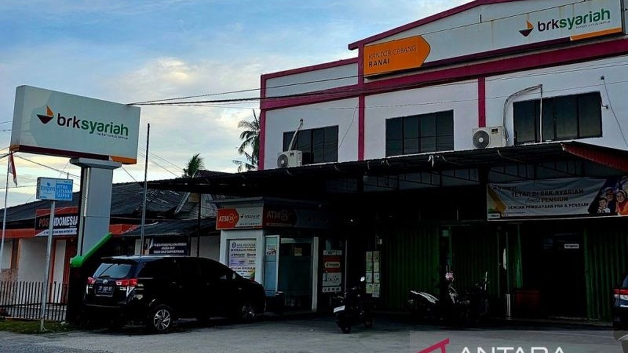 Pemkab Natuna menerima dividen Rp6 miliar dari Bank Riau Kepri Syariah untuk tahun 2024 yang akan digunakan untuk meningkatkan kesejahteraan masyarakat.