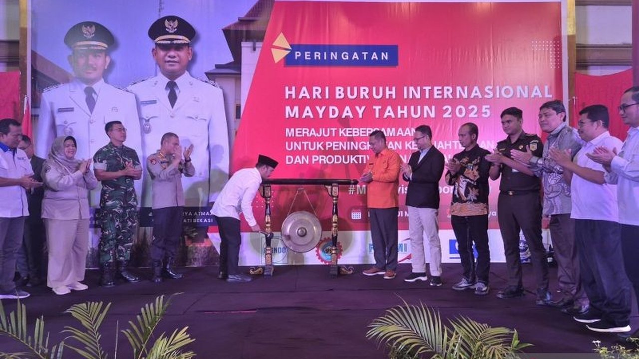 Disnaker Bekasi luncurkan aplikasi 'Pecak' untuk digitalisasi pencatatan PKWT, memudahkan perusahaan dan efisiensi proses administrasi ketenagakerjaan di Kabupaten Bekasi.