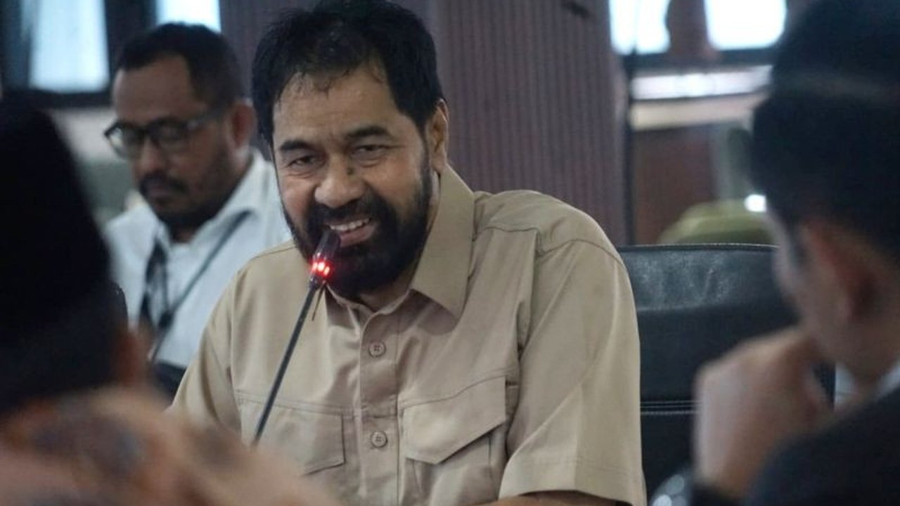 Gubernur Aceh, Muzakir Manaf, dikabarkan sedang menjalani pemeriksaan kesehatan di Singapura; Jubir membenarkan informasi tersebut namun belum dapat memberikan detail lebih lanjut.