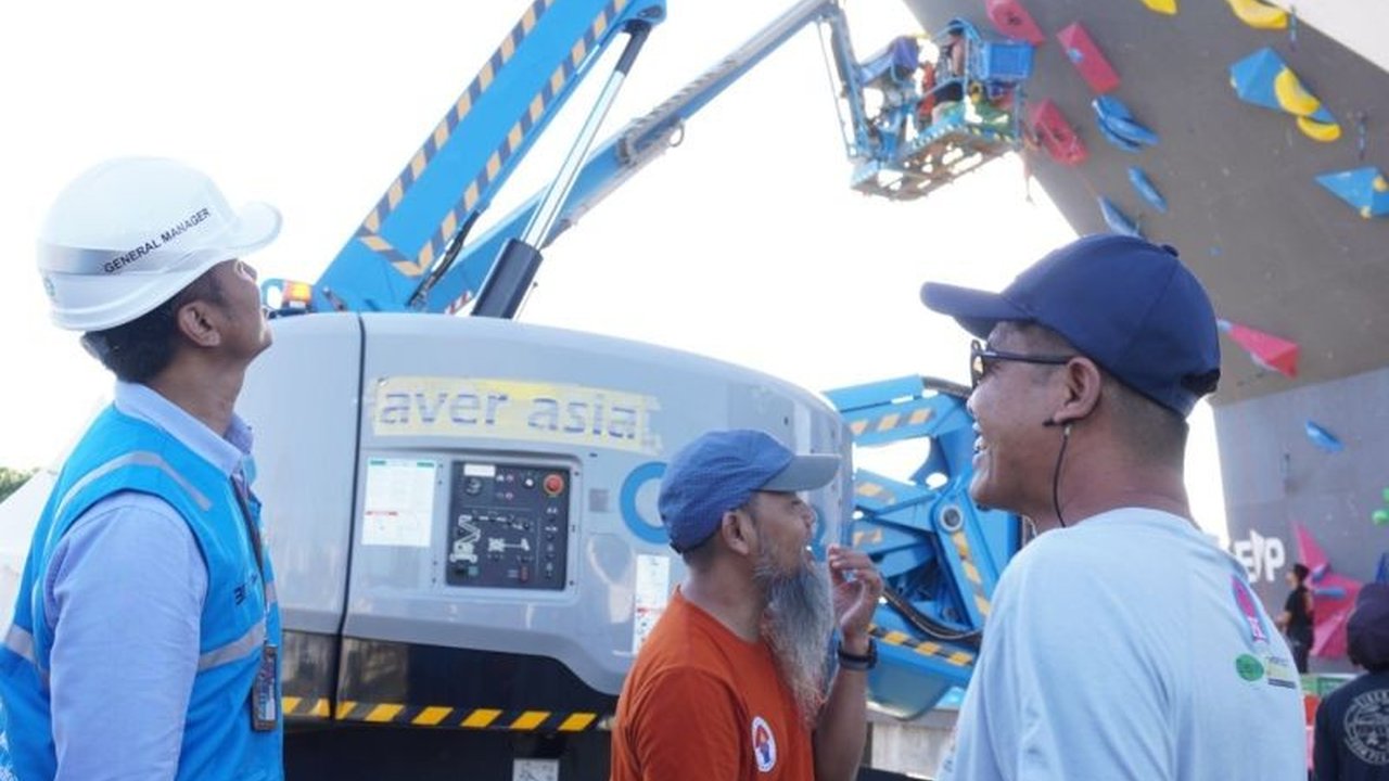 PT PLN (Persero) siapkan infrastruktur kelistrikan andal, termasuk UPS dan tim siaga, untuk mendukung IFSC Climbing World Cup 2025 di Nusa Dua, Bali, demi kelancaran acara internasional tersebut.