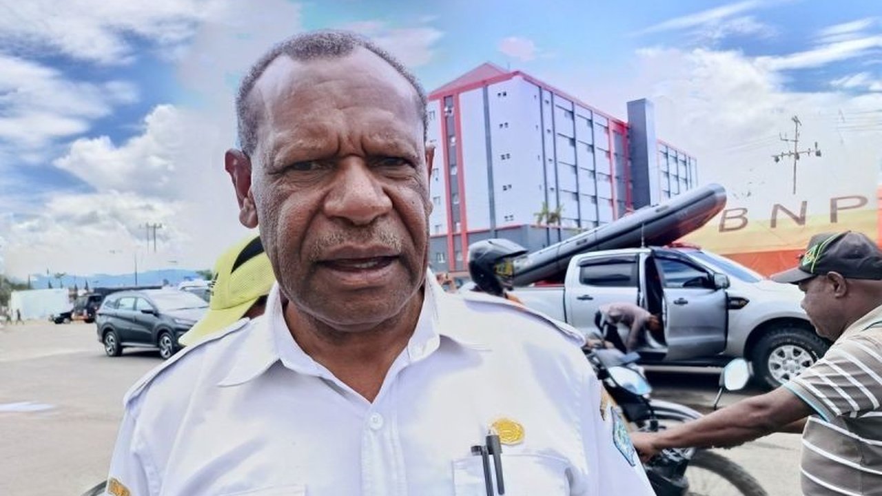 Kabupaten Jayawijaya menjadikan Hari Pendidikan Nasional 2025 sebagai momentum peningkatan mutu pendidikan, meskipun terhambat bencana banjir bandang yang merendam 18 sekolah.