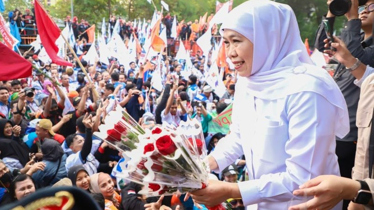 Gubernur Khofifah Indar Parawansa menyetujui 17 tuntutan buruh Jawa Timur pada peringatan May Day 2025, termasuk revisi UU Ketenagakerjaan dan peningkatan kesejahteraan pekerja.