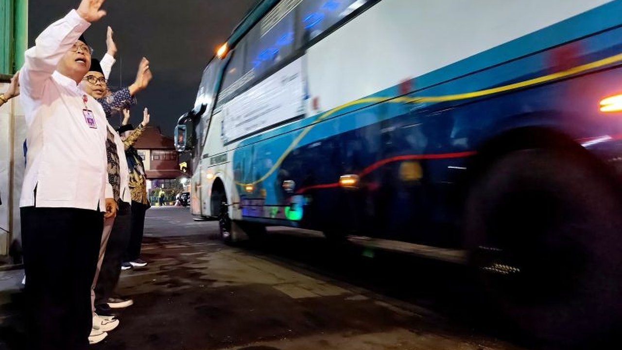 Seorang calon haji asal Tulungagung menunda keberangkatannya ke Tanah Suci karena sakit pascaoperasi diabetes, sementara dua lainnya dirawat di RS Haji Surabaya.