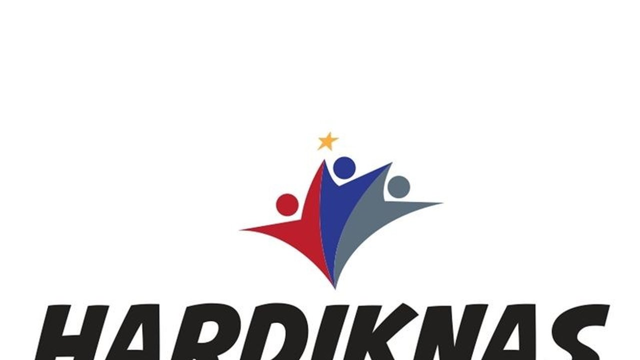 Kebijakan pendidikan baru di Indonesia di bawah Kabinet Prabowo-Gibran, yang menekankan kolaborasi dan mengurangi beban akademik, memicu pro dan kontra, namun kemampuan kolaboratif dinilai penting untuk kesuksesan masa depan.