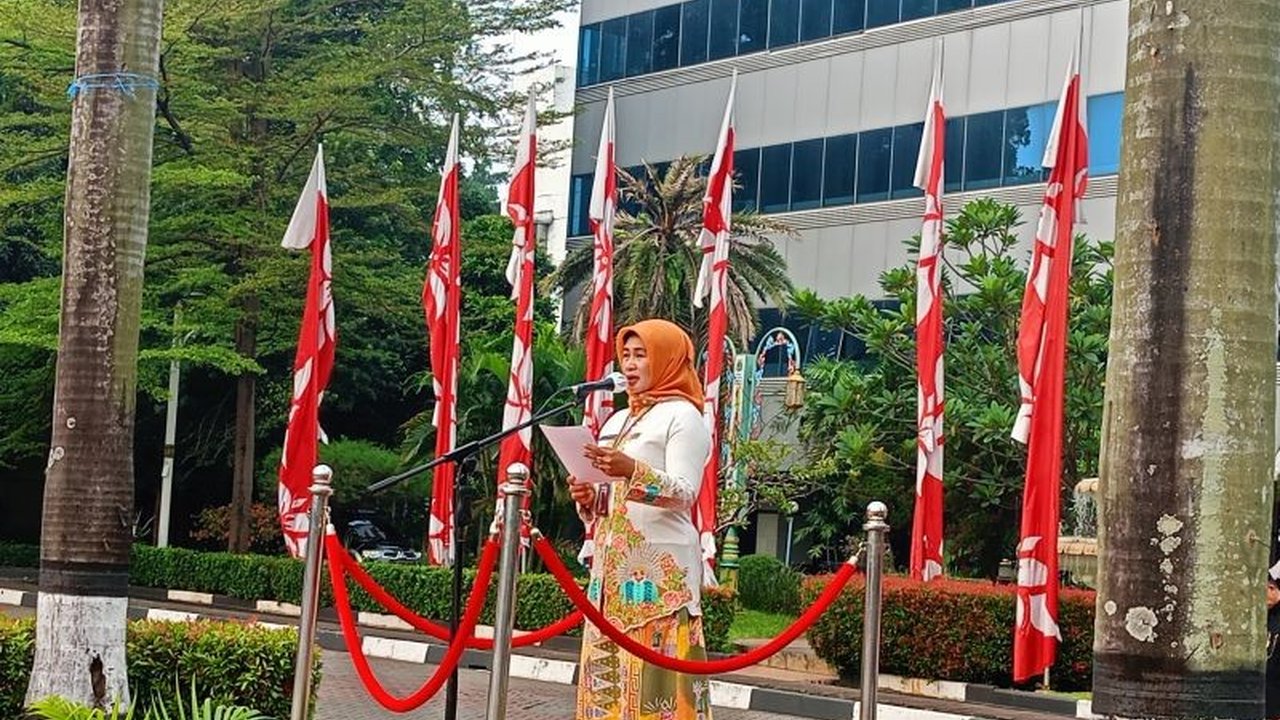 Pemkot Jakarta Timur tekankan pentingnya sinergitas pentahelix (pemerintah, akademisi, dunia usaha, masyarakat, dan media) dalam membangun generasi cerdas dan pendidikan berkualitas, guna mewujudkan cita-cita pendidikan nasional.
