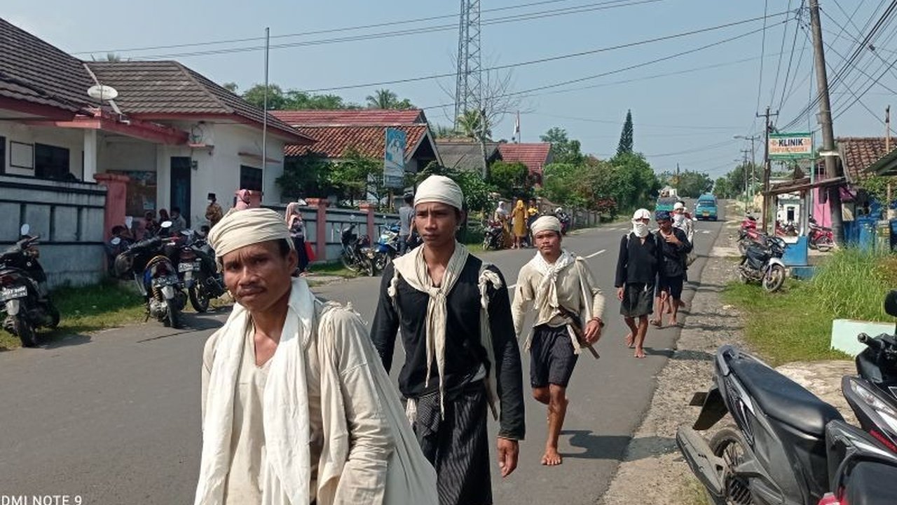Pemerintah Kabupaten Lebak menargetkan 35 ribu wisatawan akan mengunjungi perayaan tradisi Seba Badui tahun 2025 di Rangkasbitung, Banten, meningkat dari tahun sebelumnya.