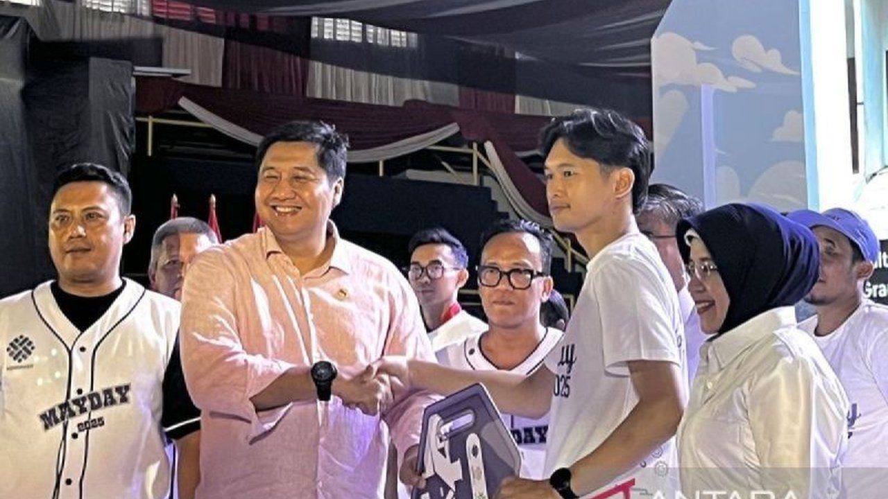 Dari penyerahan 100 rumah subsidi buruh hingga prediksi produksi beras RI tertinggi di ASEAN, simak rangkuman berita ekonomi terkini!