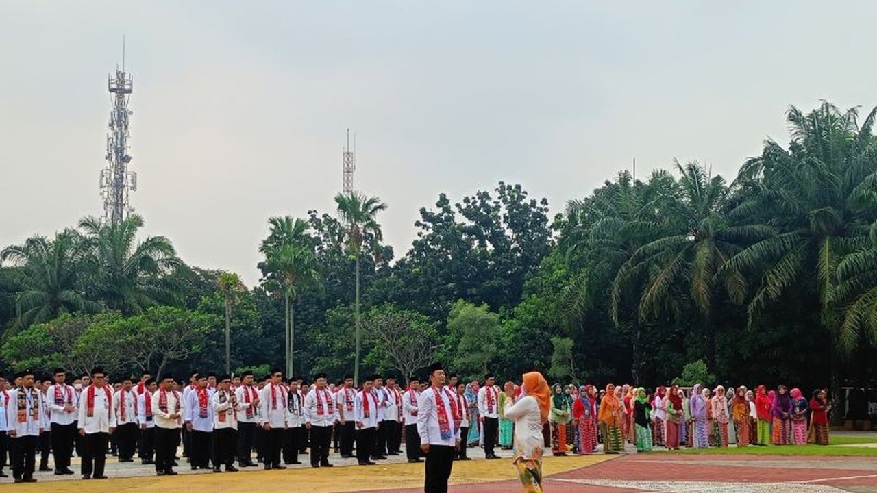 Pemkot Jakarta Timur fokus pada upaya pencegahan tawuran dan perundungan di sekolah dalam rangka memperingati Hardiknas 2025, seiring peningkatan kasus tawuran di wilayah tersebut.