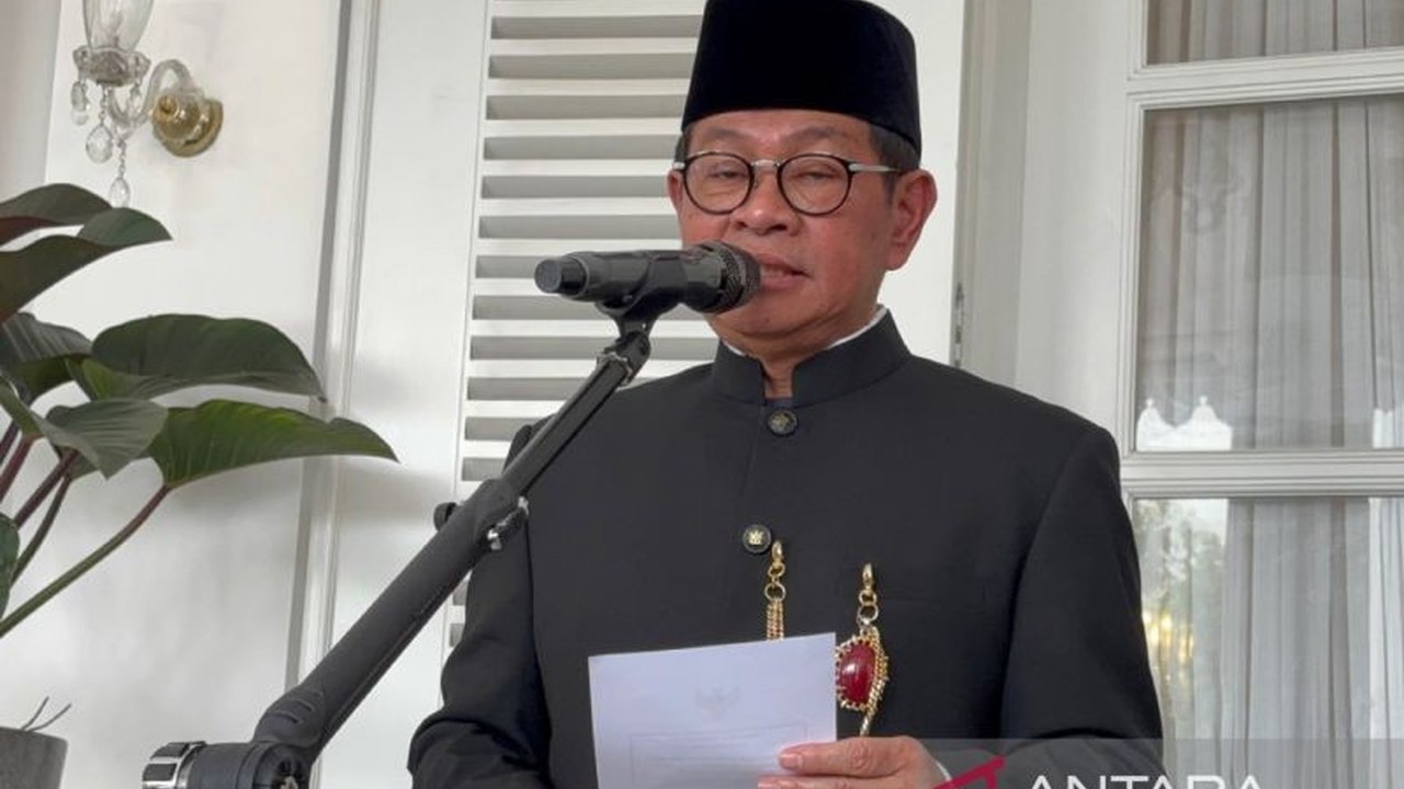 Gubernur DKI Jakarta, Pramono Anung, berencana membuka perpustakaan hingga pukul 23.00 WIB untuk meningkatkan akses pendidikan dan keadilan sosial, serta memberikan bantuan pemutihan ijazah bagi siswa kurang mampu.