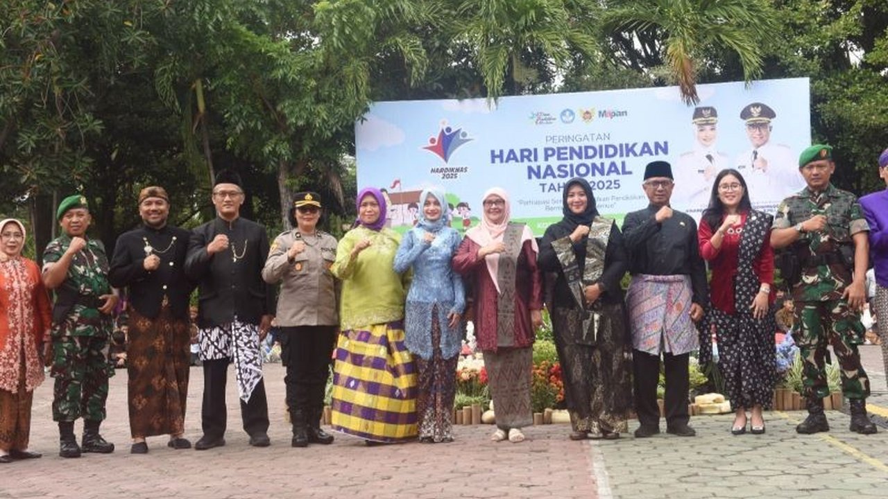 Pemerintah Kota Kediri berkomitmen meningkatkan kualitas pendidikan dengan membuka kelas inklusi di seluruh sekolah negeri dari TK hingga SMP, memberikan kesempatan yang sama bagi anak berkebutuhan khusus.