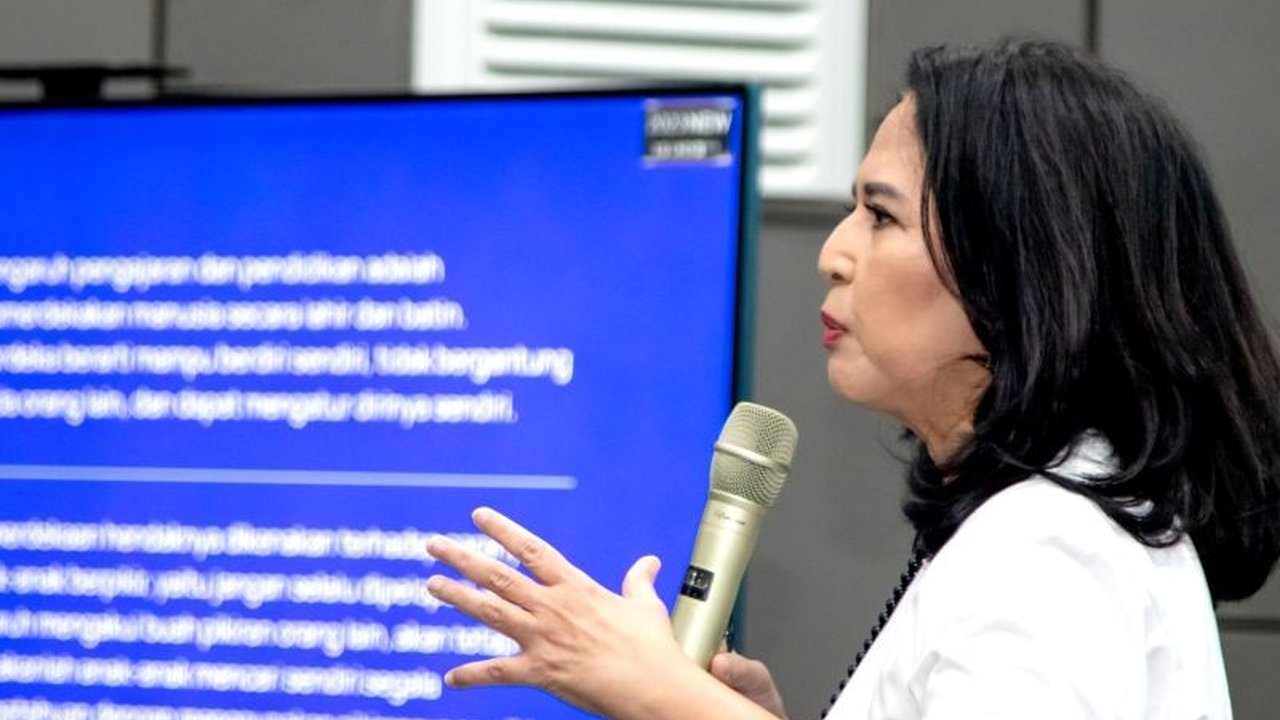 Pakar pendidikan Antarina Amir menekankan pentingnya fondasi pendidikan kokoh sejak PAUD hingga SMA untuk membentuk delapan pilar kecakapan hidup generasi Z agar mampu menghadapi era digital.