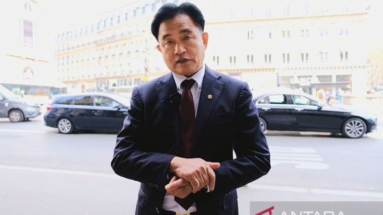 Pemerintah menyatakan kesiapannya untuk membahas RUU Perampasan Aset yang diinisiasi DPR, menunggu finalisasi naskah akademik dan komitmen kuat Presiden Prabowo dalam pemberantasan korupsi.