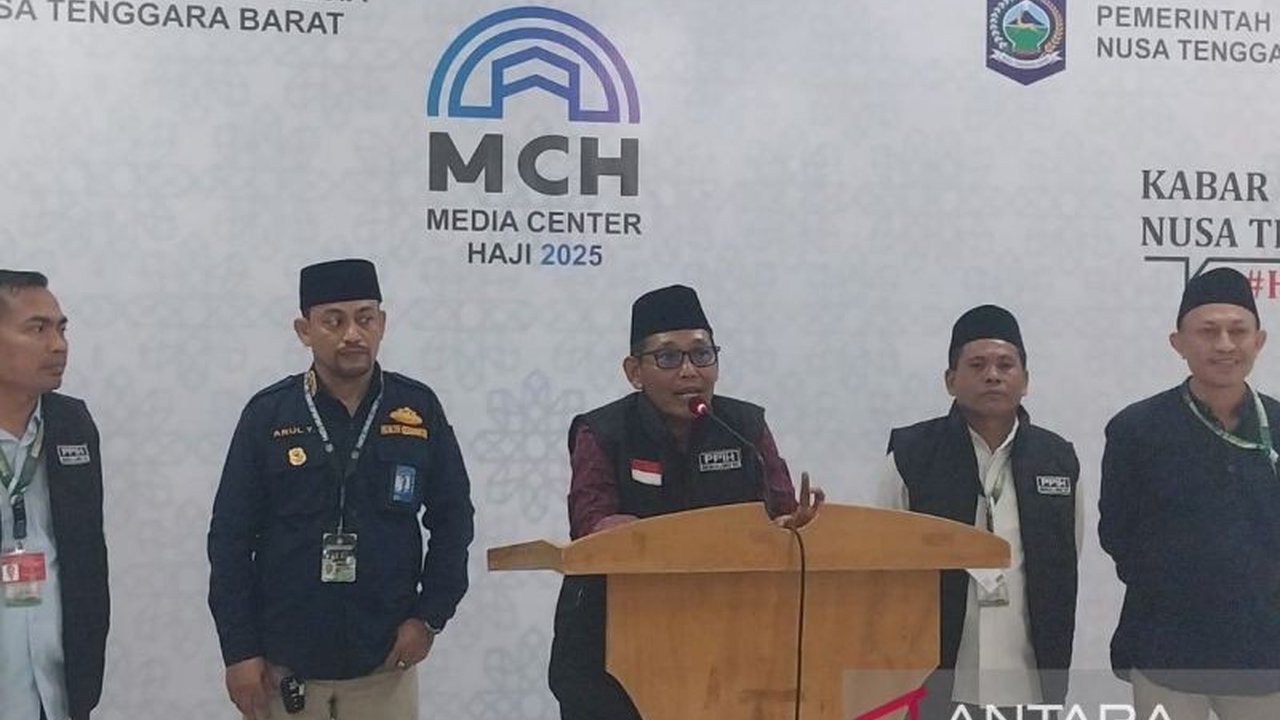 Keberangkatan 52 calon haji dari Lombok Tengah, NTB, tertunda karena masalah visa dari Arab Saudi, namun mereka akan diberangkatkan pada kloter berikutnya.