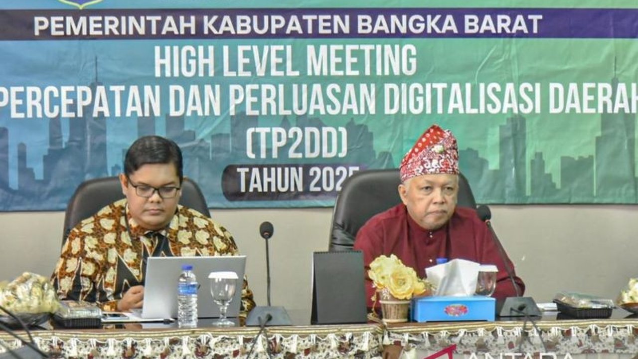 Pemkab Bangka Barat berkomitmen tingkatkan pengelolaan keuangan digital untuk pelayanan publik yang lebih efektif, efisien, dan transparan, hingga berhasil raih peringkat tiga Provinsi Babel.