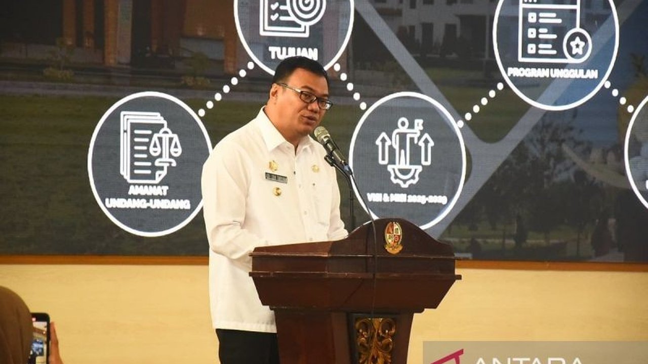 Pemkab Deli Serdang berkomitmen menarik investor dengan mempermudah perizinan dan menciptakan lapangan kerja melalui berbagai program pelatihan dan pengembangan kapasitas pekerja.